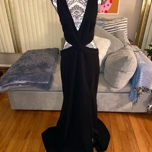 Lulus XL Size 16 Black Fully Lined Gown Maxi Dress NWOT Side Split